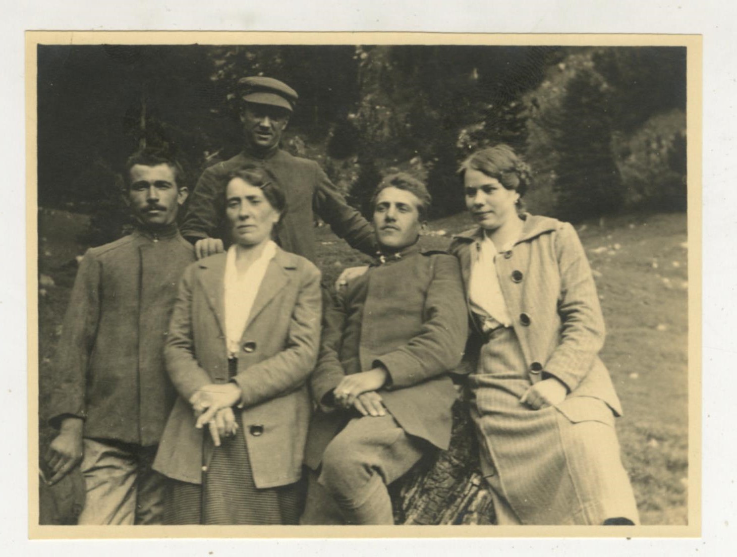 solstein, settembre 1918 - adalgisa e cornelia dal rì con prigionieri italiani