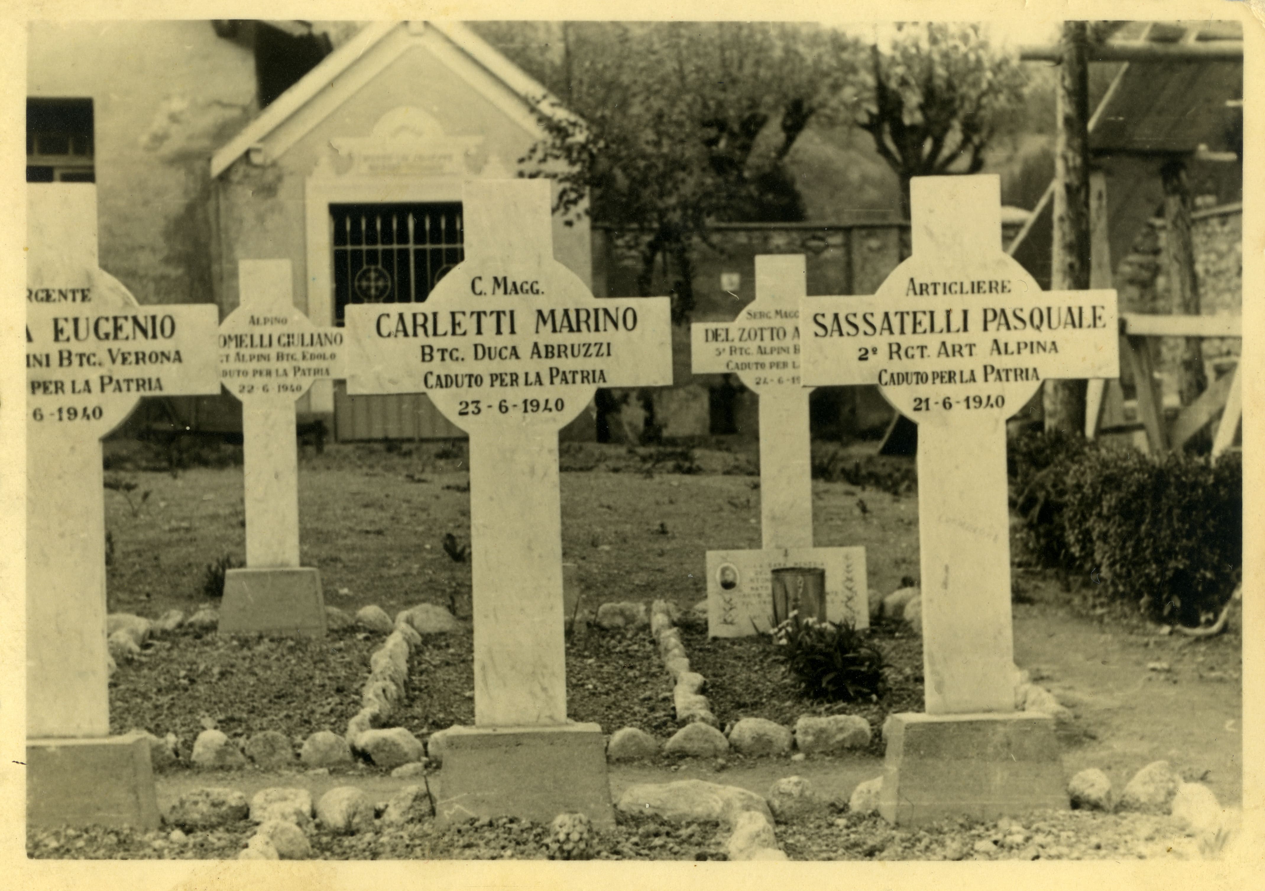 Fronte occidentale, estate 1940. Cimitero di guerra italiano sul fronte occidentale
