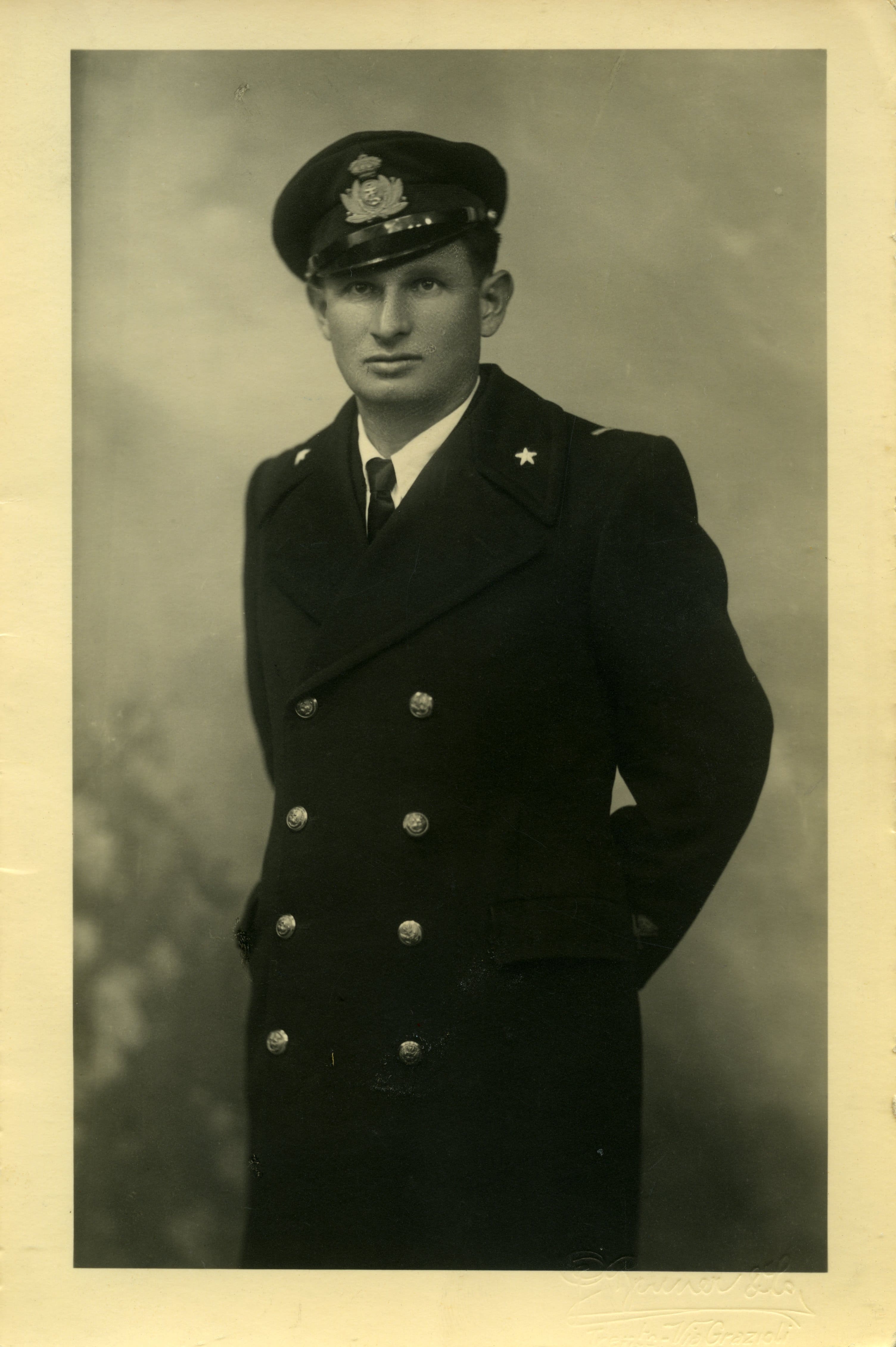 Francesco Bassetti in uniforme della Regia marina
