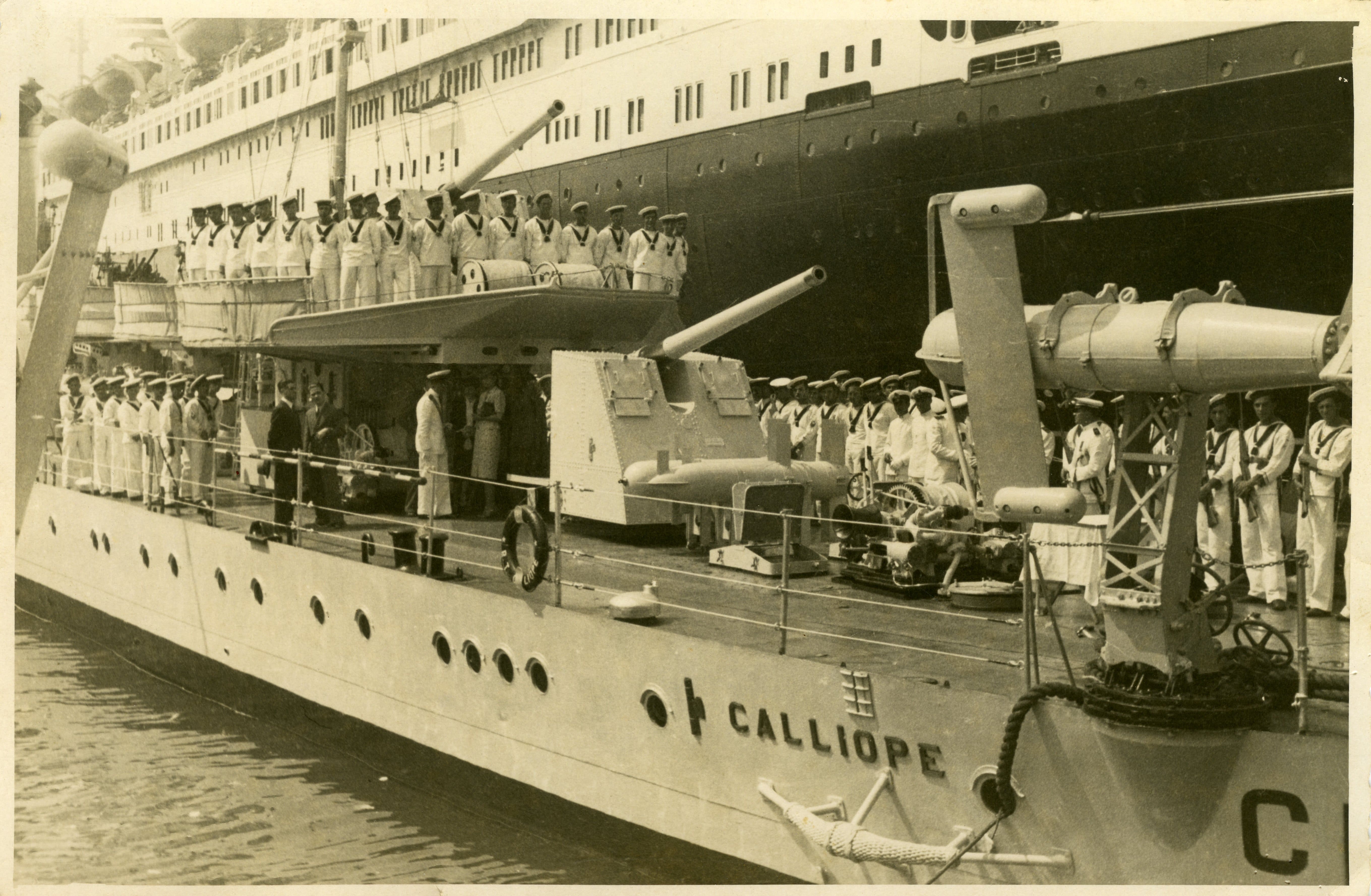 Genova, 18 giugno 1939. La cerimonia dell’alza bandiera di combattimento