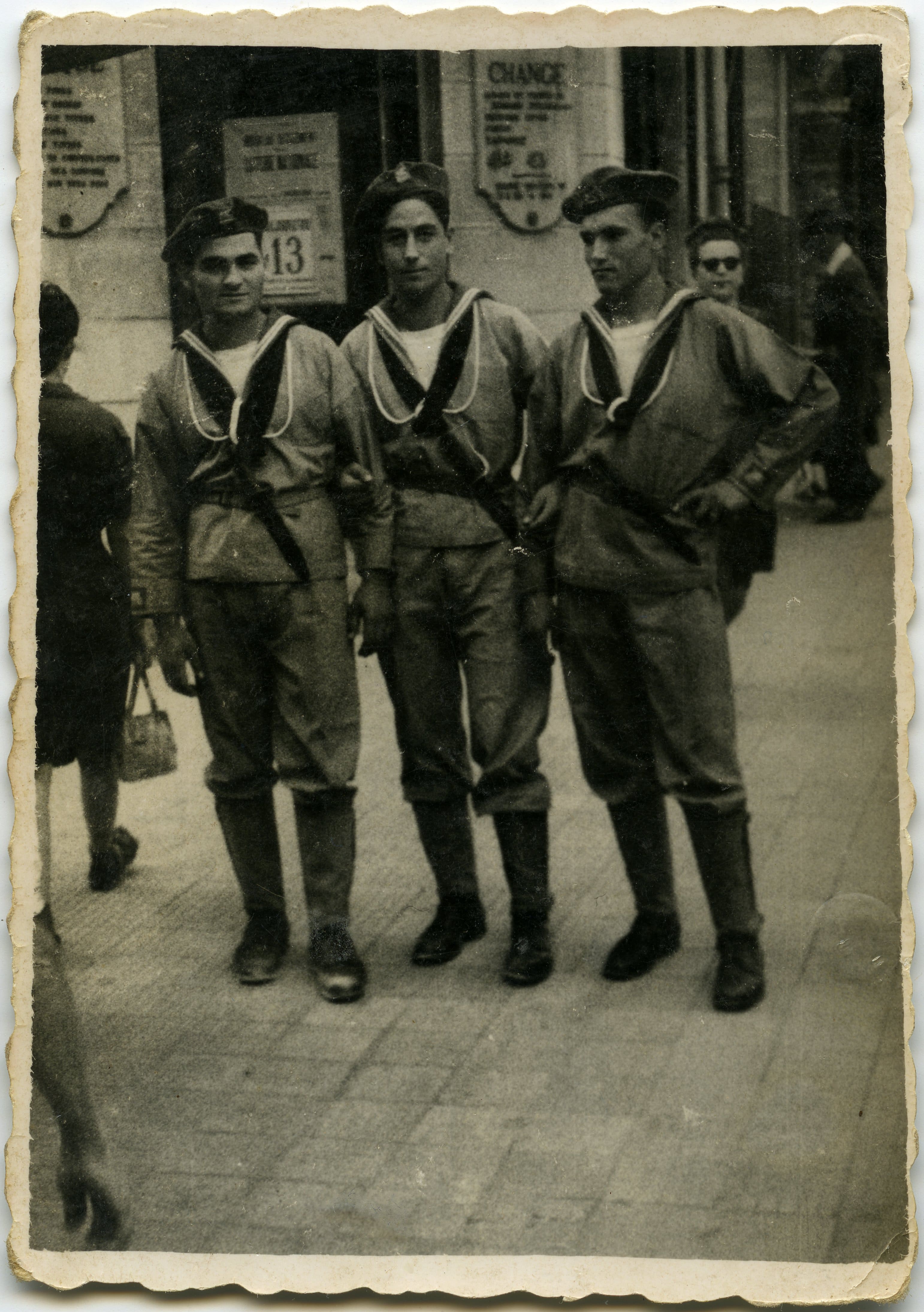 Italo Gennara con alcuni commilitoni