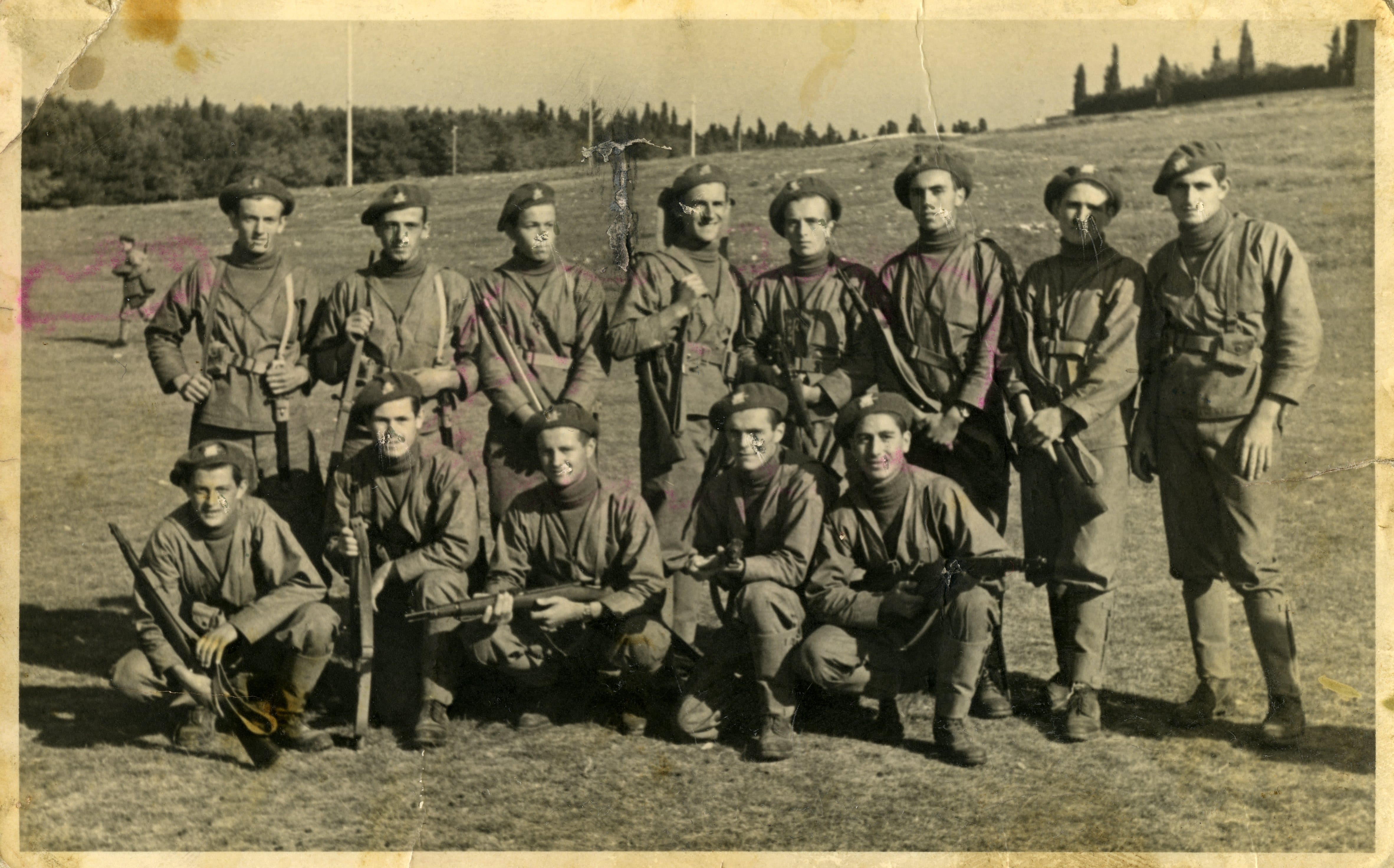 Tolone (Francia), 1941-1943. Gruppo di trentini del 4° Battaglione San Marco