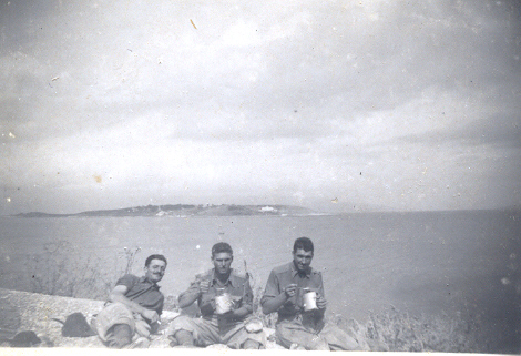 Cefalonia, 1941-1943. Enrico Recla con commilitoni